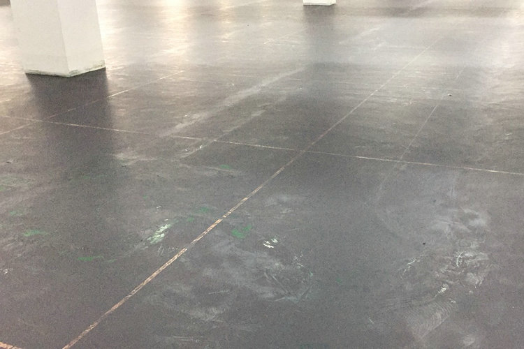 防靜電地坪漆,福州防靜電地坪工程_防靜電地坪漆廠家滄晟:靜電對(duì)人體的危險(xiǎn)有哪些？